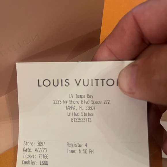 Authentic Louis Vuitton monogrammed sneakers Size 7UK 9 US. Like new! Beautiful! - Picture 12 of 12